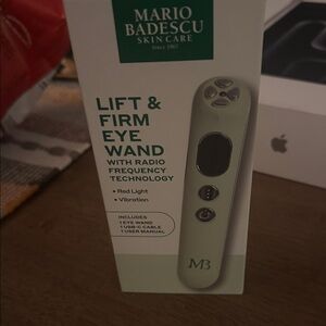 Mario Badescu Green Lift & Firm Eye Wand